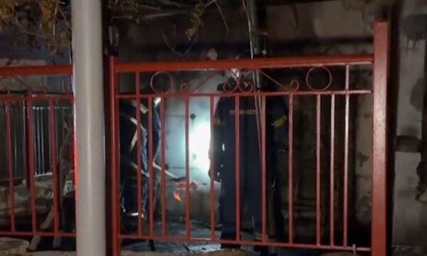 Αργολίδα: 19χρονος μπήκε σε φλεγόμενο σπίτι και έσωσε ζευγάρι ηλικιωμένων – Κινδύνεψαν να καούν ζωντανοί