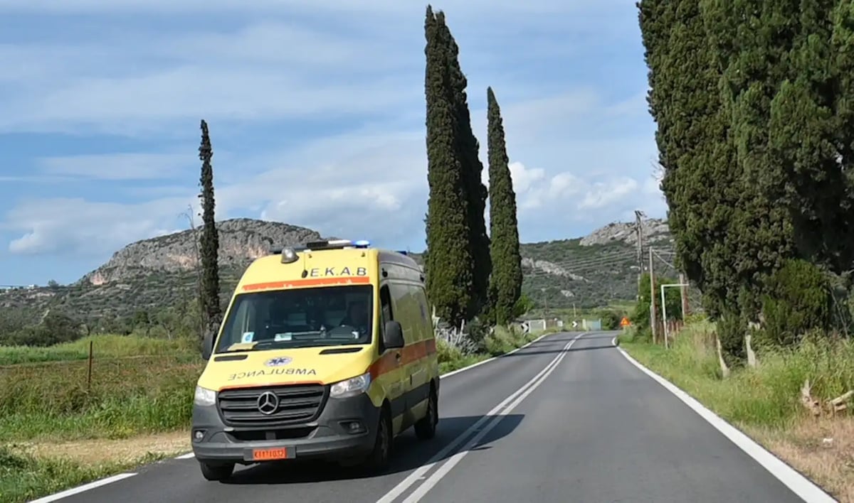 Τροχαίο δυστύχημα στη Λέρο: Γυναίκα παρασύρθηκε από φορτηγό που έκανε όπισθεν