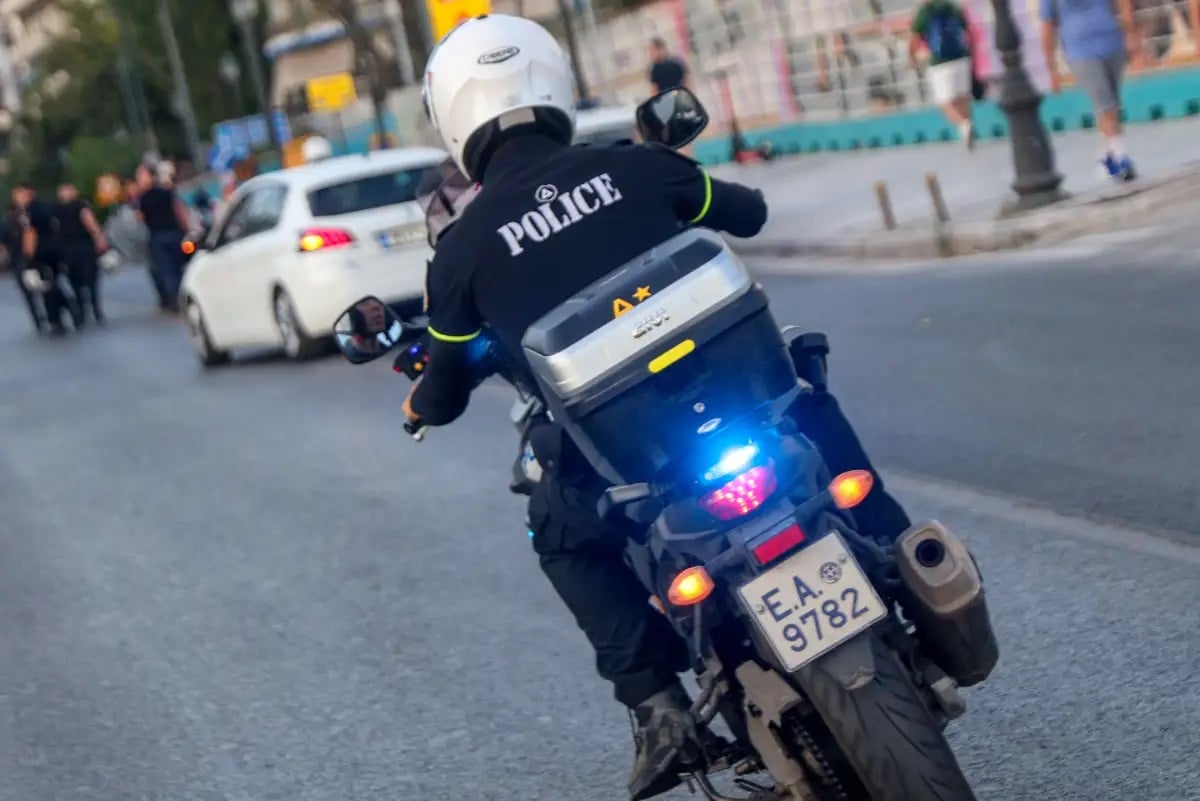 Χειροπέδες σε 26χρονη Τουρκάλα στην Αθήνα – Αναζητούνταν από την Ιντερπόλ για ναρκωτικά