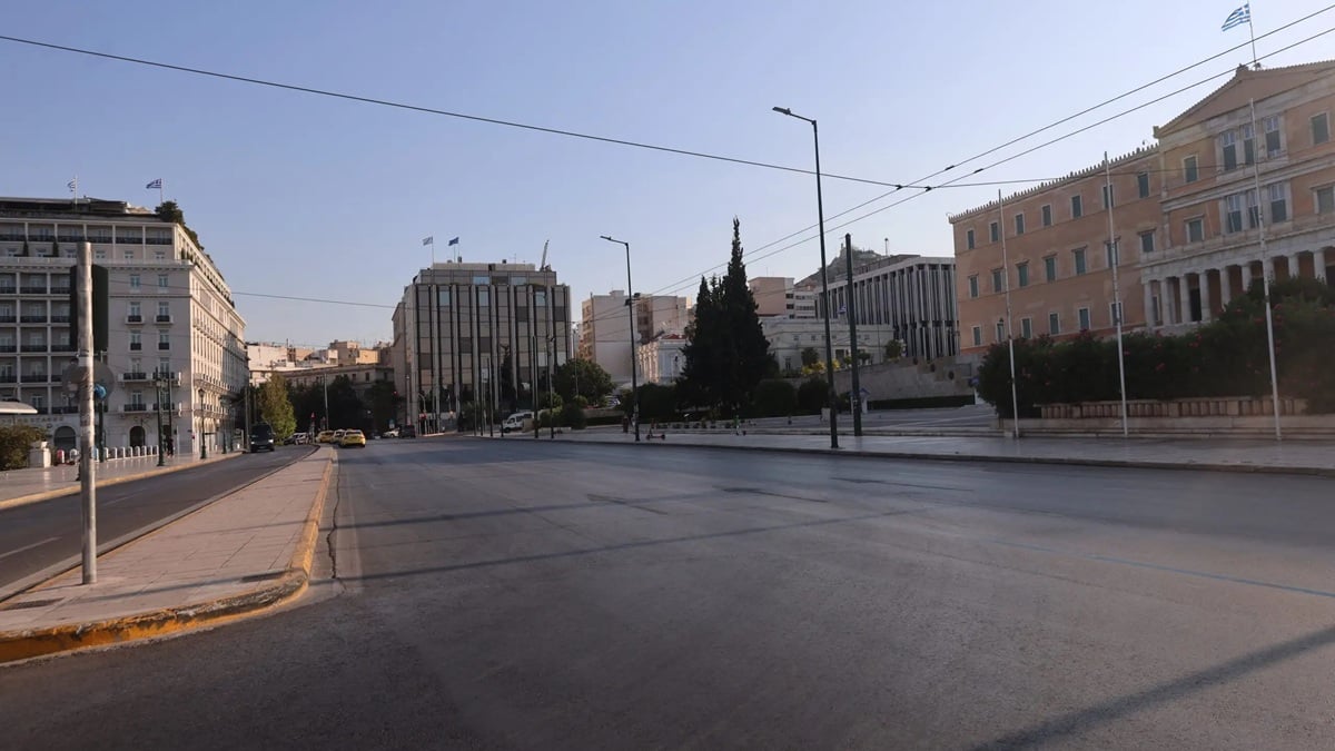Αθήνα τον Αύγουστο: Τι ισχύει για Μετρό, ΗΣΑΠ, Τραμ, λεωφορεία και τρόλεϊ στα ΜΜΜ