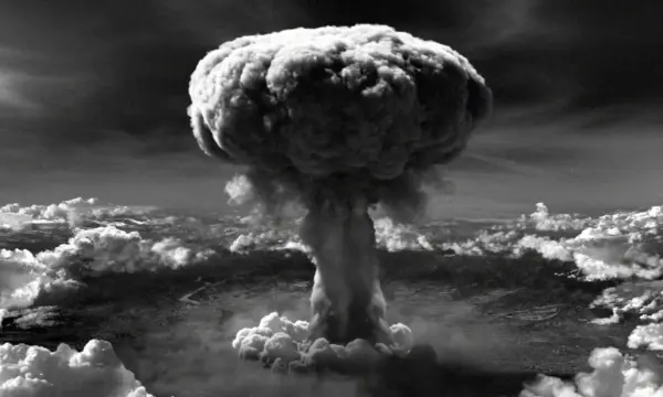Σαν σήμερα το 1945: Ναγκασάκι γίνεται στόχος της δεύτερης ατομικής βόμβας