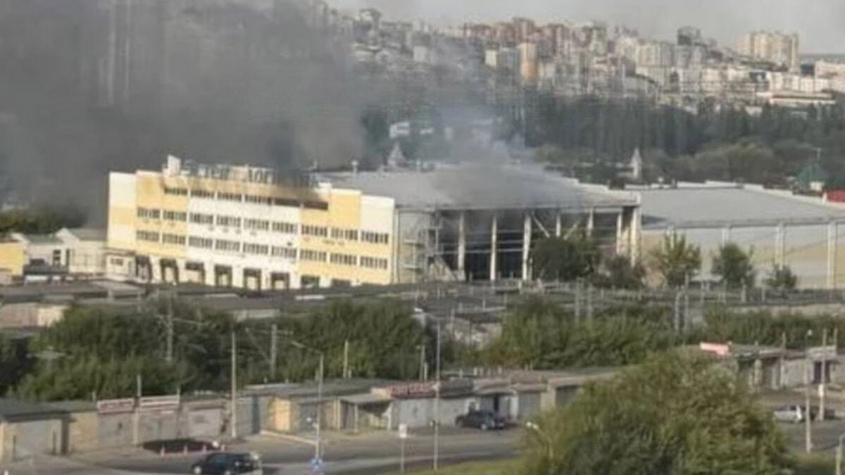 Ρωσία: Δύο νεκροί και 16 τραυματίες από ουκρανική πυραυλική επίθεση στο Μπέλγκοροντ 1 Ρωσία: Δύο νεκροί και 16 τραυματίες από ουκρανική πυραυλική επίθεση στο Μπέλγκοροντ