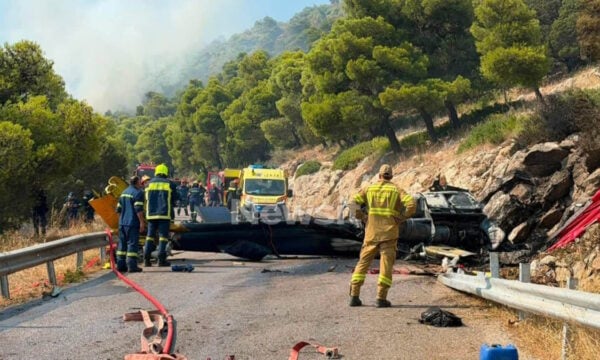 Σύγκρουση ελικοπτέρων στην Ψάθα: Δύο νεκροί, ένας Έλληνας και ένας Ρουμάνος – Εξετάζεται ανθρώπινο λάθος