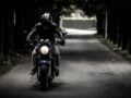Το τέχνασμα του μηχανόβιου για να μη λιώνει όταν οδηγεί σε καύσωνα (Vid)