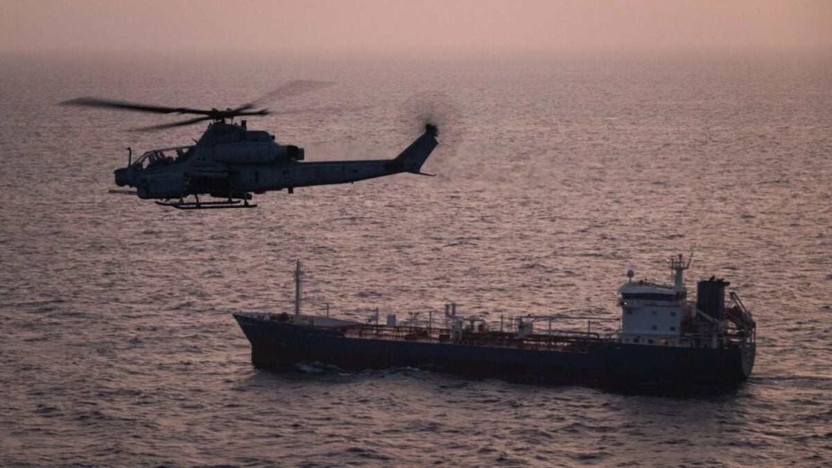 CENTCOM: Ανακοίνωσε ανακατεύθυνση 30 εμπορικών πλοίων στο πλαίσιο του αποκλεισμού του Ιράν 1 CENTCOM: Ανακοίνωσε ανακατεύθυνση 30 εμπορικών πλοίων στο πλαίσιο του αποκλεισμού του Ιράν