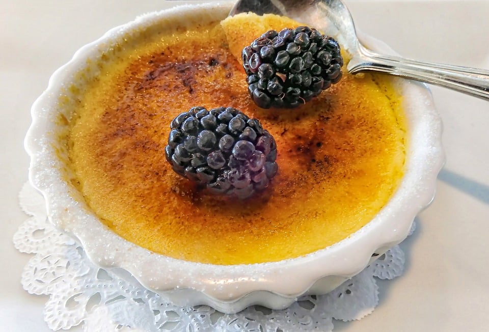 Crème brûlée που γίνεται παράσταση (Vid)