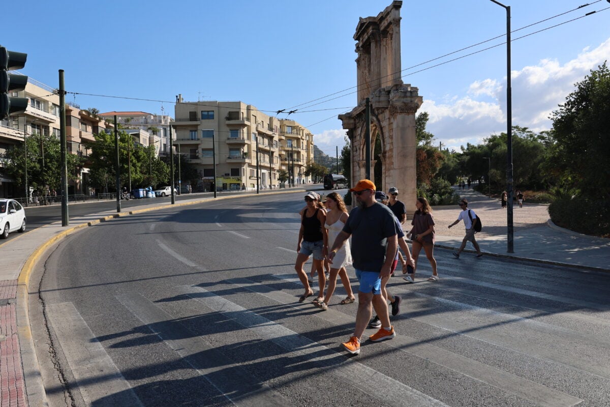 Δεκαπενταύγουστος: Η Αθήνα «φάντασμα» – Μαζική έξοδος αδειούχων, αυξημένη κίνηση στα λιμάνια παρά τους ισχυρούς ανέμους 18 Δεκαπενταύγουστος, Αθήνα
