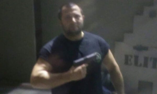 Νέα Σμύρνη: 48χρονος είχε προσχεδιάσει το έγκλημα – Απαντήσεις στα κινητά τηλέφωνα αναζητούν οι αρχές
