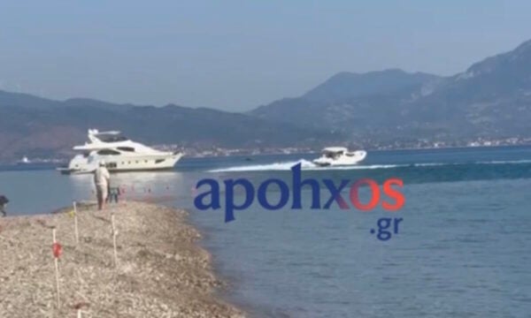 Δρέπανο: Νέα προσπάθεια αποκόλλησης του γιου που προσάραξε στα αβαθή – Επικίνδυνο περιστατικό με φουσκωτό