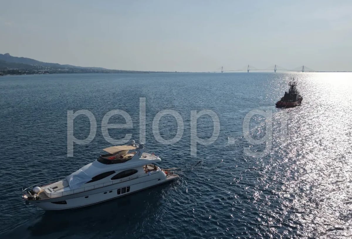 Αχαΐα: Ξεκόλλησε το πολυτελές γιοτ που είχε προσαράξει για 5 μέρες στα αβαθή νερά στο Δρέπανο 10 Δρέπανο
