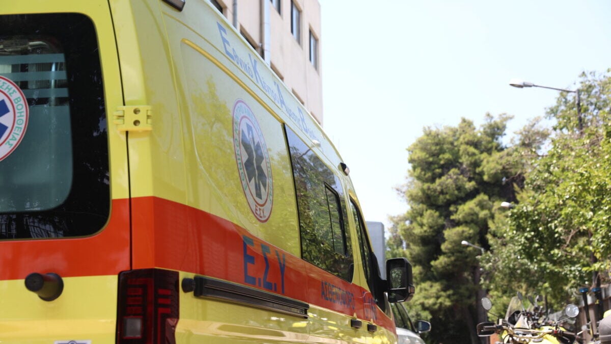 Άργος: Άγρια επίθεση σε διασώστη του ΕΚΑΒ την ώρα που παρείχε βοήθεια σε μεθυσμένο άνδρα 1 Άργος: Άγρια επίθεση σε διασώστη του ΕΚΑΒ την ώρα που παρείχε βοήθεια σε μεθυσμένο άνδρα