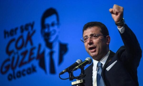 Ιμάμογλου: Ανακοίνωσε ότι εντάσσεται στο «Νέο Κόμμα» και αναδιαμορφώνει την τουρκική αντιπολίτευση
