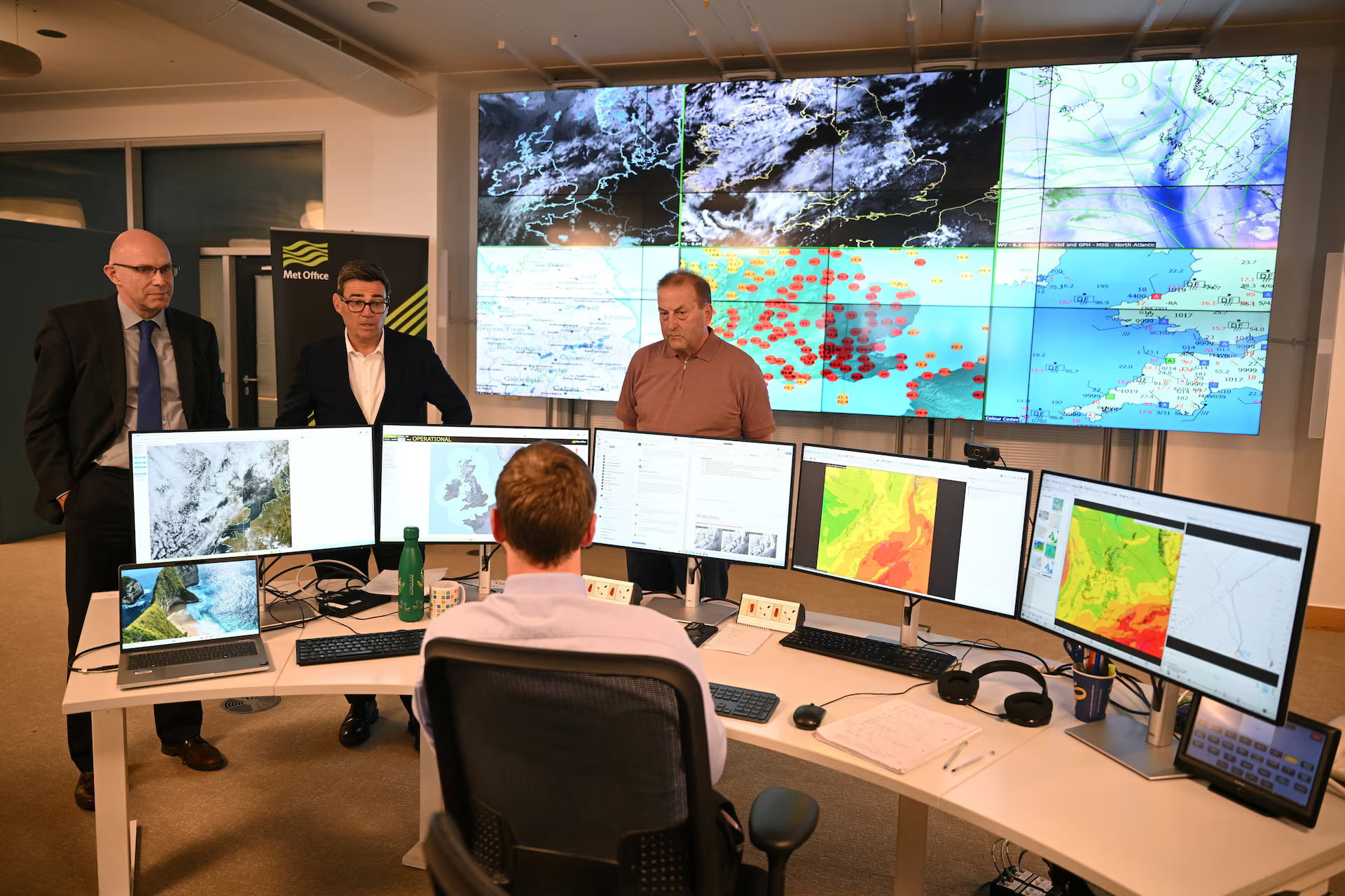 Met Office: Το Ελ Νίνιο του 2027 θα είναι το πιο έντονο εδώ και 100 χρόνια 7 Met Office: Το Ελ Νίνιο του 2027 θα είναι το πιο έντονο εδώ και 100 χρόνια