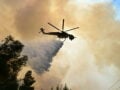Φωτιά στα Μέγαρα: Σύγκρουση και πτώση δύο ελικοπτέρων στην Ψάθα – Εντοπίστηκε το ένα πλήρωμα