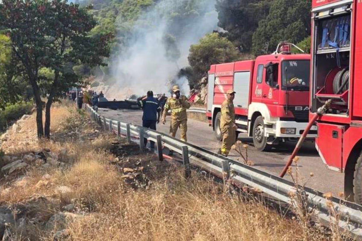Τραγωδία στην φωτιά στην Ψάθα: Πρώτες εικόνες μετά τη σύγκρουση των πυροσβεστικών ελικοπτέρων – Το σημείο της συντριβής