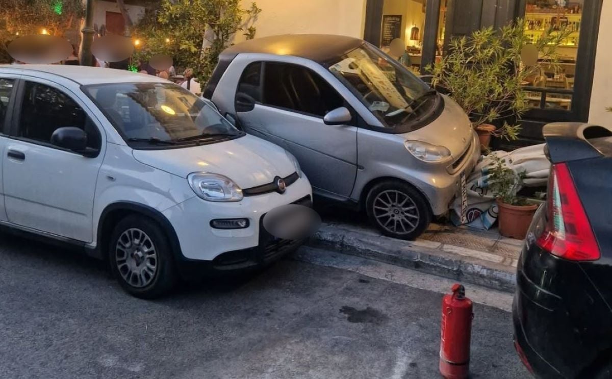 Νέα Ερυθραία: 80χρονος πάτησε γκάζι αντί για φρένο και έπεσε σε τραπεζοκαθίσματα – Από θαύμα δεν υπήρξαν τραυματισμοί