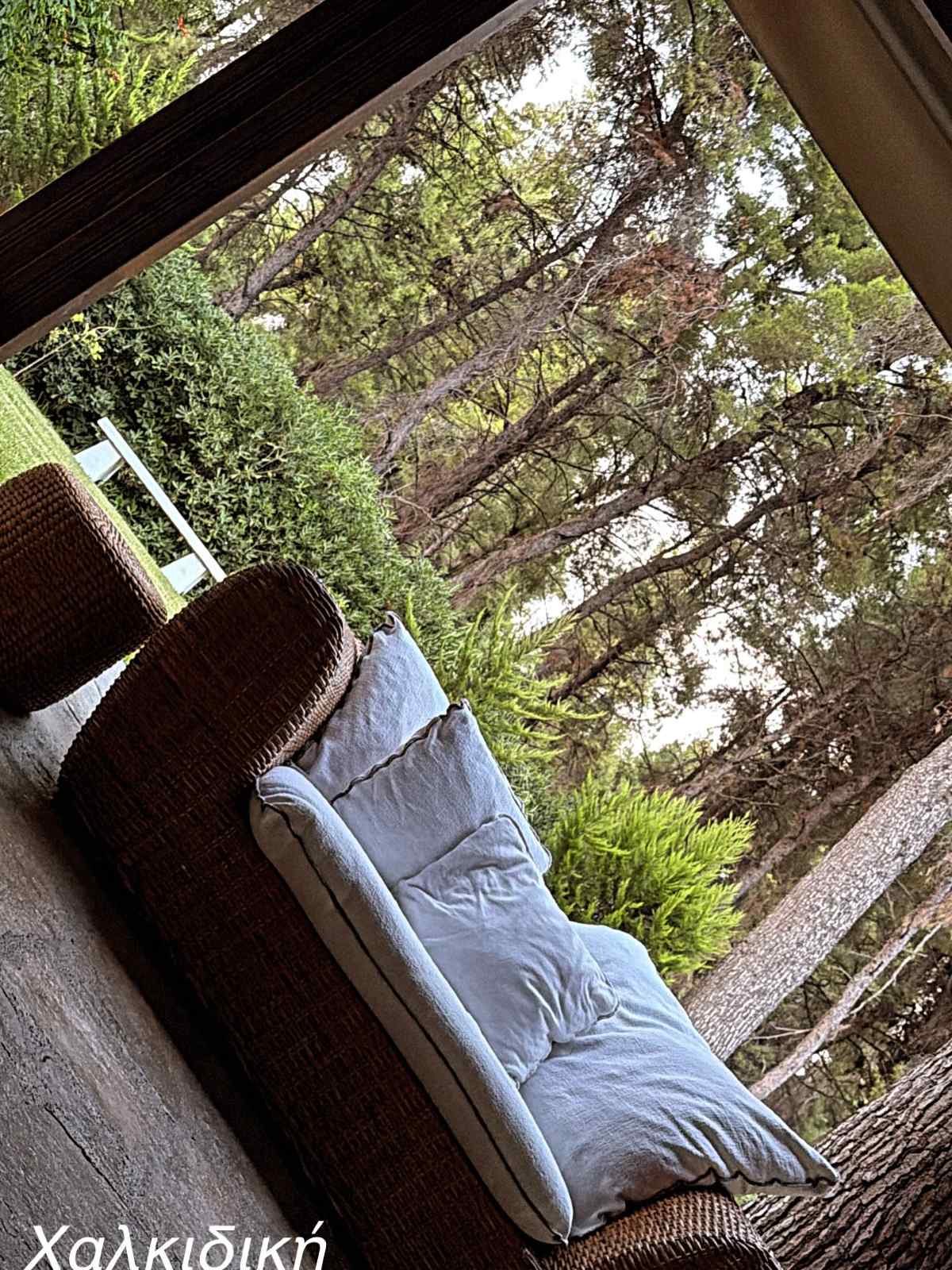 Φαίη Σκορδά: Το καλοκαίρι στην Χαλκιδική με τον Αλέξανδρο Αθανασιάδη μέσα από 13 φωτογραφίες 28 Φαίη Σκορδά