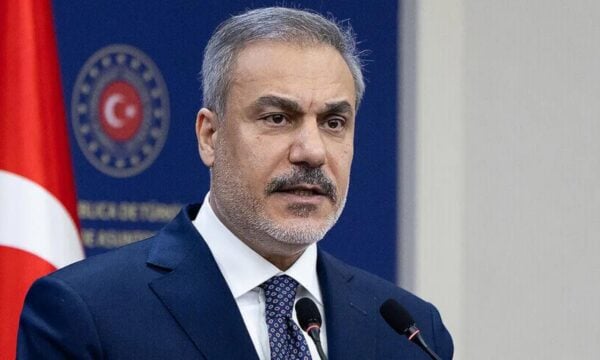 Χακάν Φιντάν: Επίθεση στη συνεργασία Ελλάδας–Κύπρου με το Ισραήλ – Νετανιάχου είναι εγκληματίας κατά της ανθρωπότητας