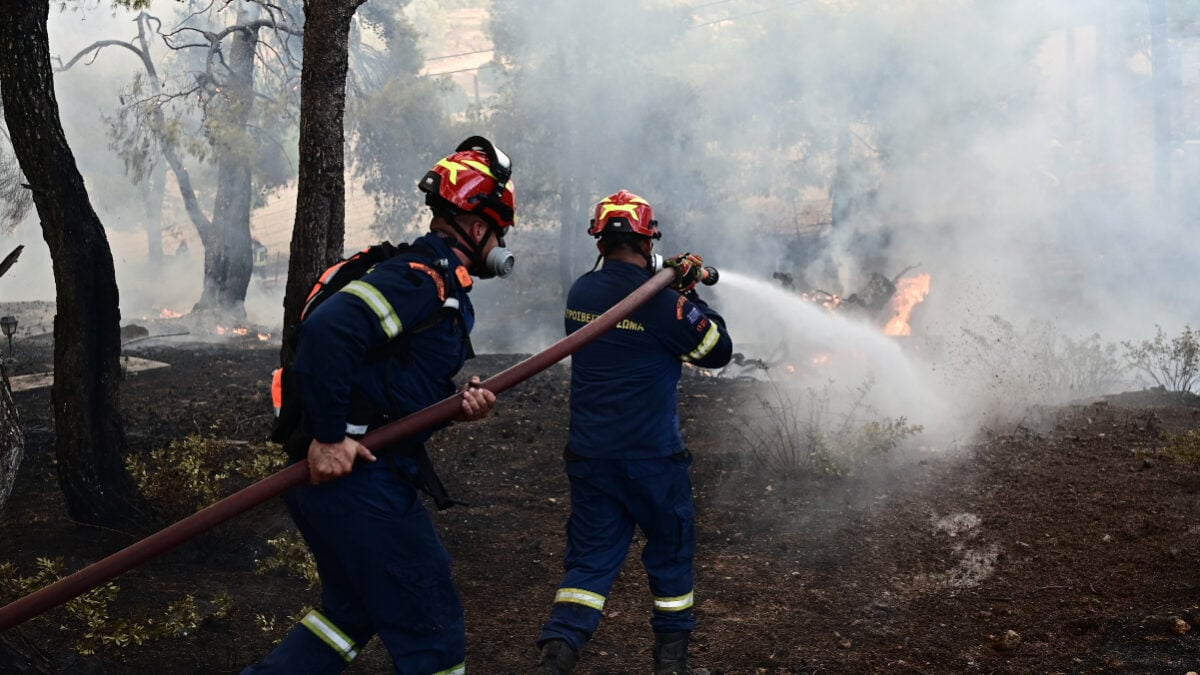Φωτιά στην Ερμακιά Κοζάνης – Στη μάχη της κατάσβεσης και εναέρια μέσα 1 Φωτιά στην Ερμακιά Κοζάνης – Στη μάχη της κατάσβεσης και εναέρια μέσα