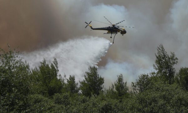 Φωτιά στα Κρανιά Γρεβενών – Καίει δασική έκταση