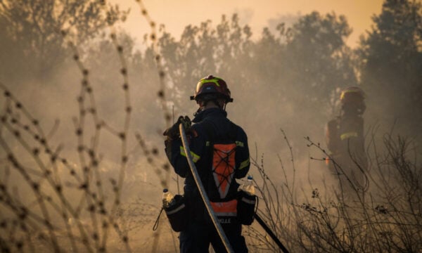 Φωτιά στο Μουζάκι Ηλείας – Μεγάλη κινητοποίηση της Πυροσβεστικής