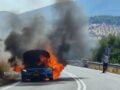 Αργολίδα: Ταξί τυλίχτηκε στις φλόγες στη μέση του δρόμου – Δείτε βίντεο και εικόνες