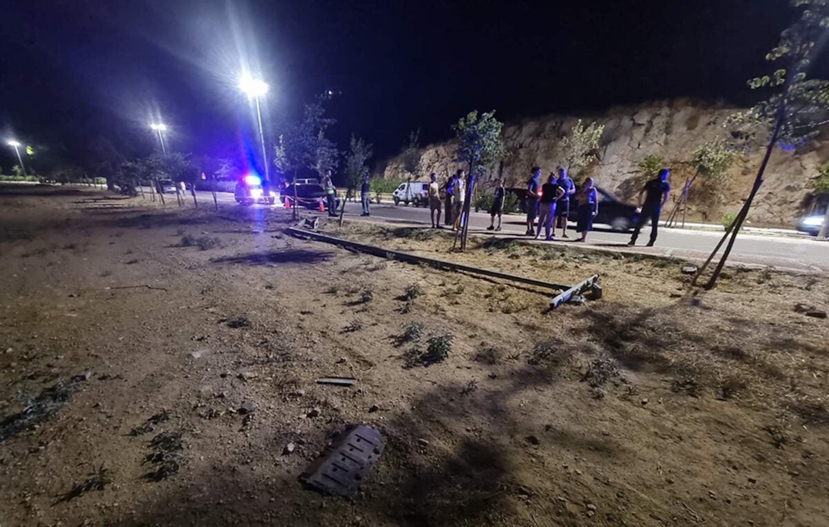 Φυλή: Νεκρή 17χρονη σε τροχαίο δυστύχημα – Αυτοκίνητο καρφώθηκε σε κολώνα