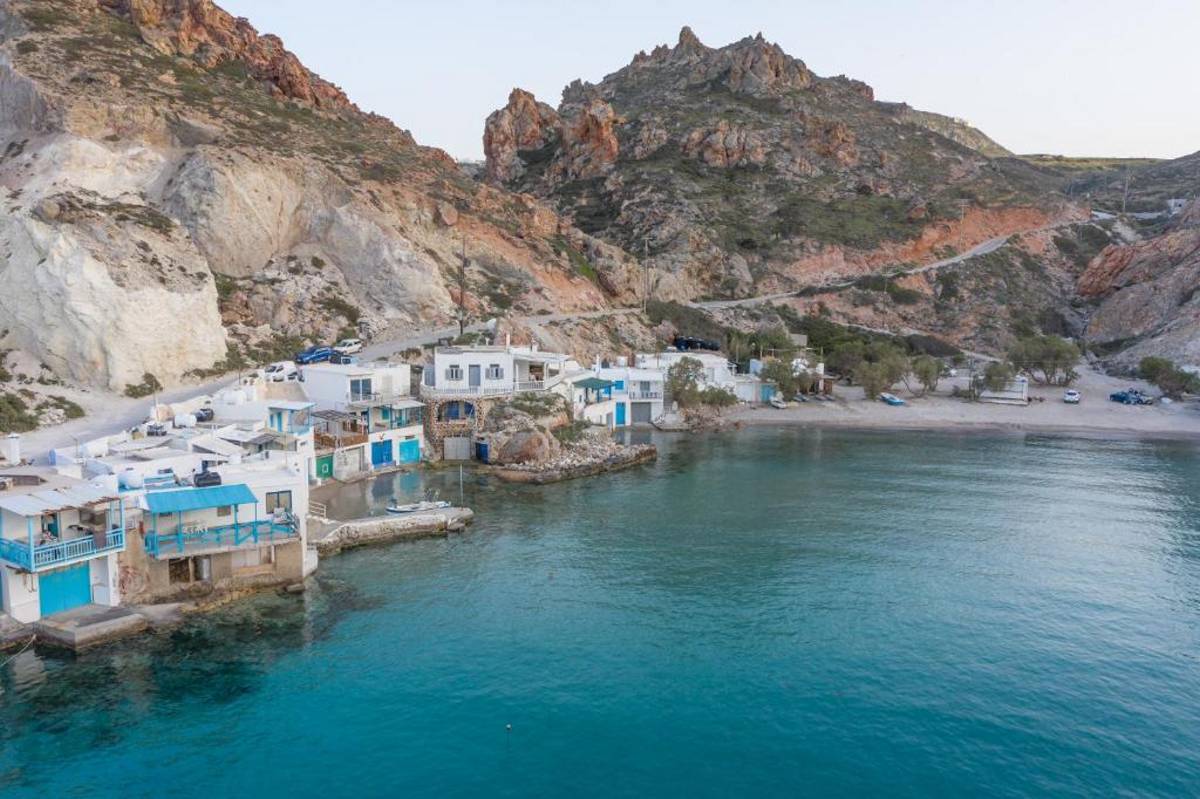 Αλεξία Κεφαλά: Το σπίτι στη Μήλο που μένει με τον FY – Πόσο κοστίζει 9 Αλεξία Κεφαλά Φυροπόταμος
