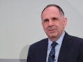Γιώργος Γεραπετρίτης: Διαψεύδει δημοσίευμα – «Προϊόν τεχνητής νοημοσύνης η φωτογραφία του δήθεν δείπνου»