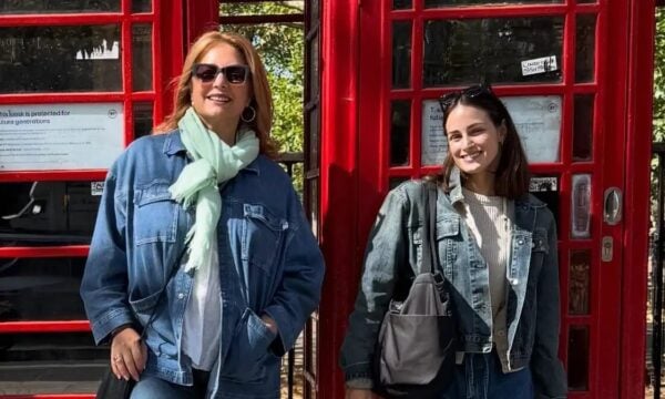 Άντζελα Γκερέκου: Απόδραση στο Λονδίνο με τη Μαρία Βοσκοπούλου (φωτογραφίες)
