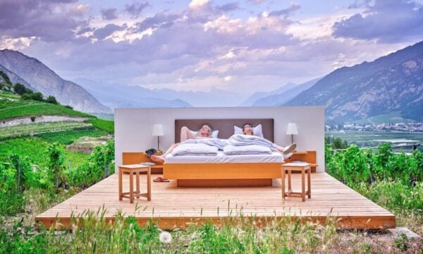 Από τα ξενοδοχεία στο glamping: Πώς μετασχηματίζεται η αγορά φιλοξενίας