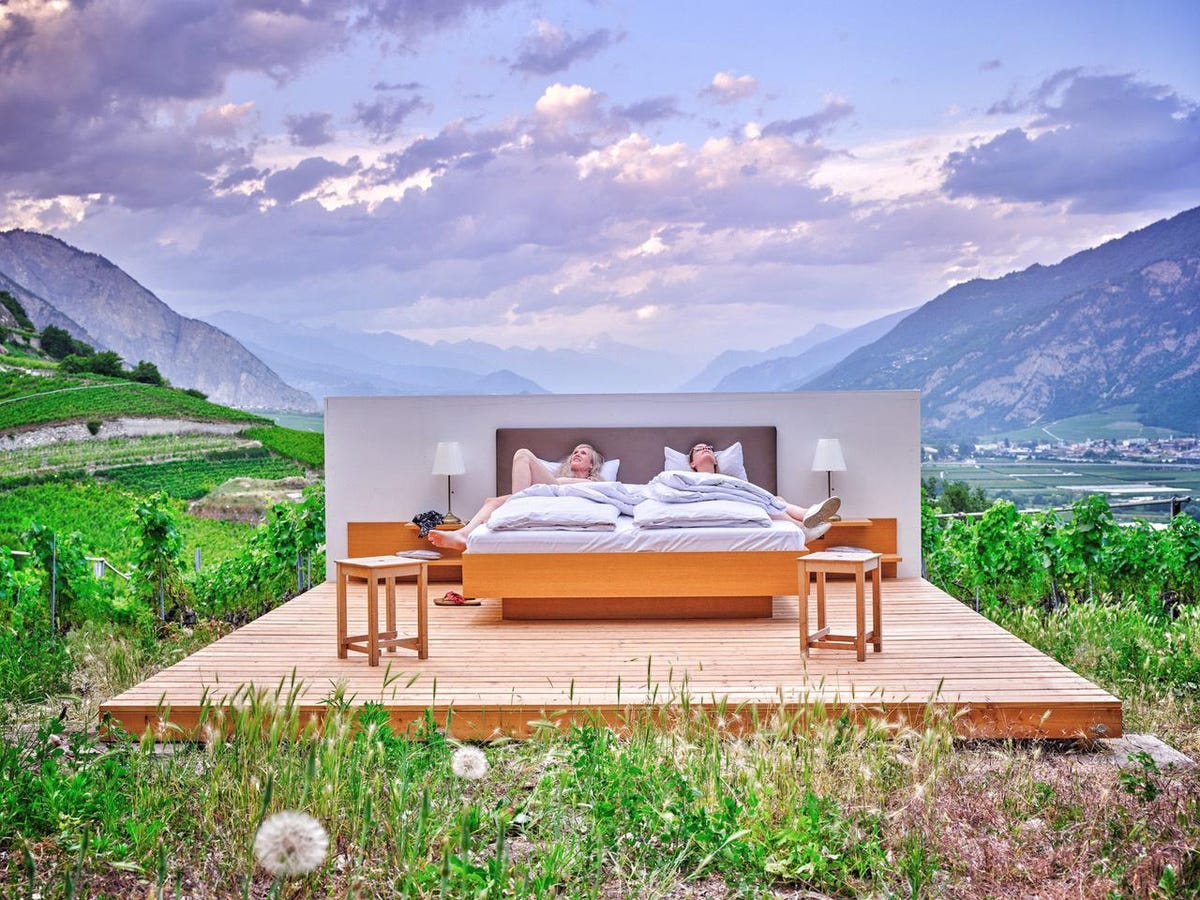 Από τα ξενοδοχεία στο glamping: Πώς μετασχηματίζεται η αγορά φιλοξενίας