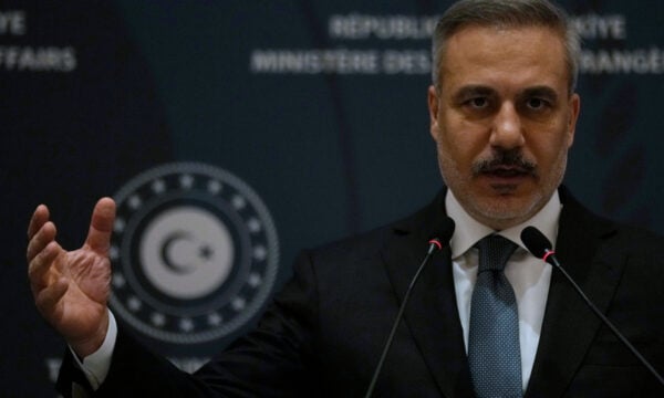 Φιντάν: Αμυντική συμφωνία Τουρκίας – Σαουδικής Αραβίας – Πακιστάν σαν το «Άρθρο 5» του ΝΑΤΟ