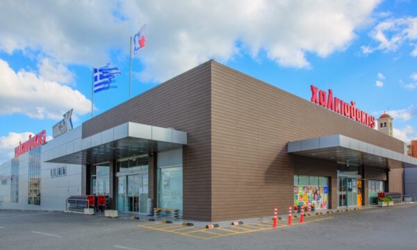 Ο Σκλαβενίτης ενισχύει το αποτύπωμά του στην Κρήτη: Αύξηση τζίρου 11%, σταθερά κέρδη και μέρισμα 12 εκατ. ευρώ από τη Χαλκιαδάκης