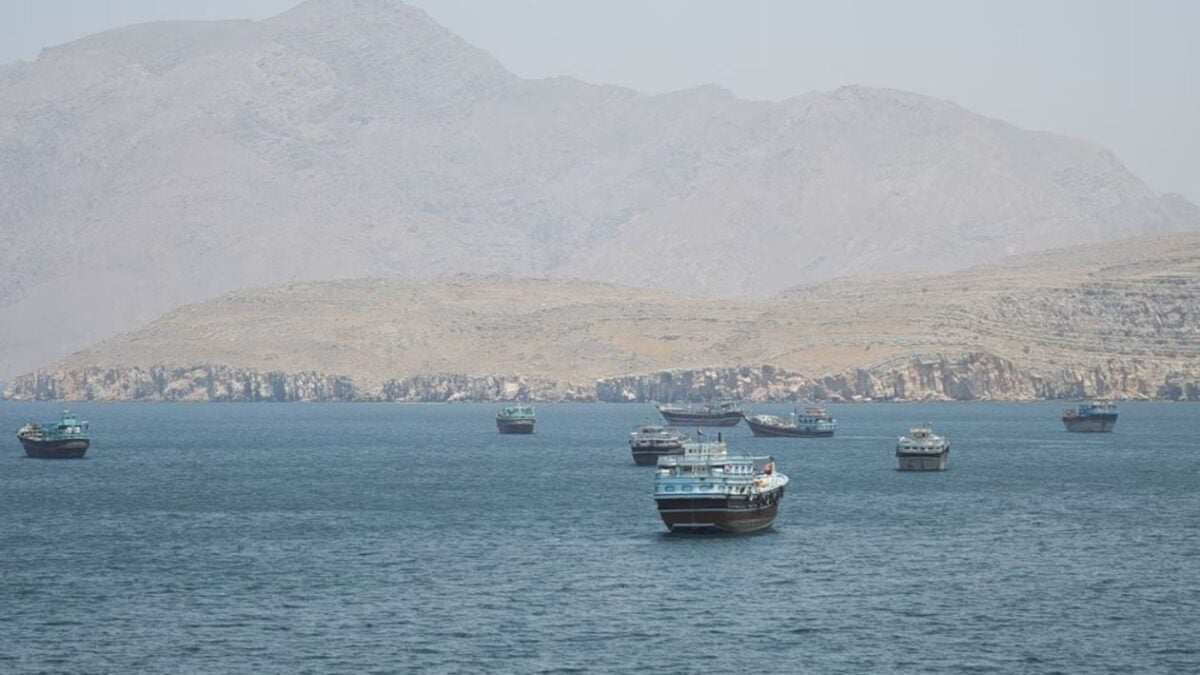 ΗΠΑ: Αμερικανός αξιωματούχος λέει «σύντομα συμφωνία» για τα Στενά του Ορμούζ 1 ΗΠΑ: Αμερικανός αξιωματούχος λέει «σύντομα συμφωνία» για τα Στενά του Ορμούζ