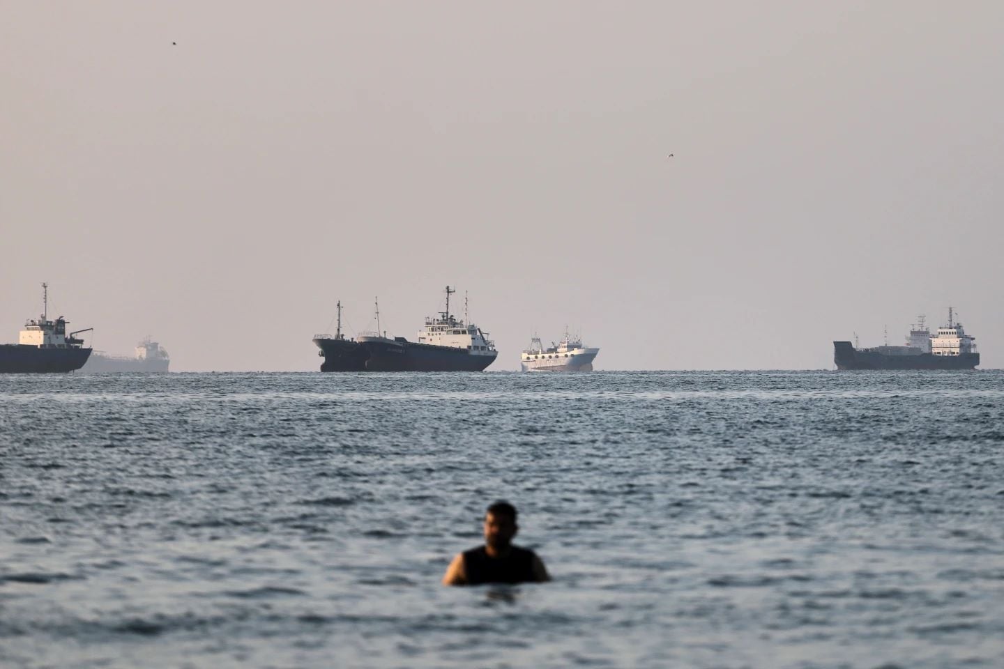 Ορμούζ: Ιράν και Ομάν συμφώνησαν σε προσωρινό θαλάσσιο διάδρομο – «Τα Στενά δεν ανοίγουν αν δεν τηρηθούν οι δεσμεύσεις των ΗΠΑ»
