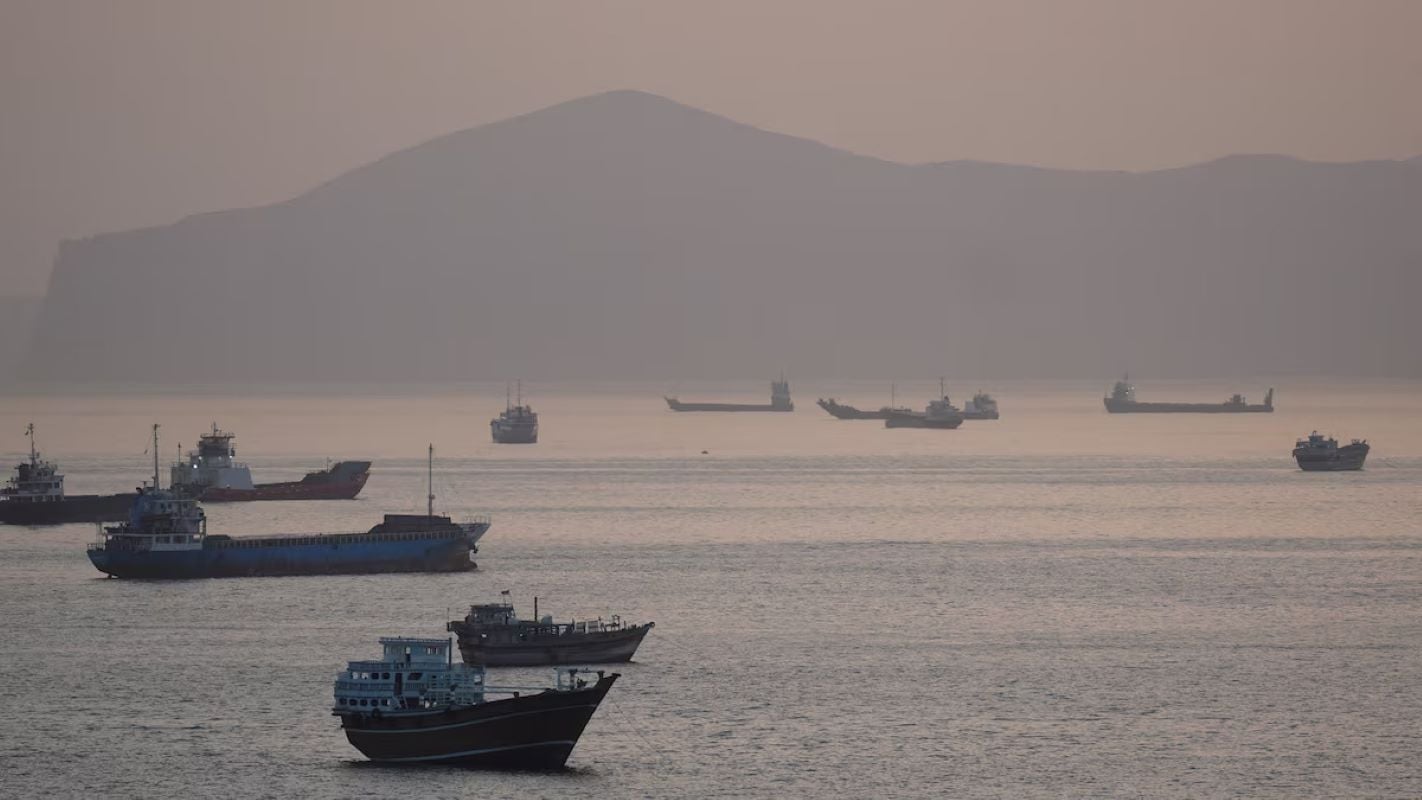 Τραμπ: Βάφτισε ξανά τα Στενά του Ορμούζ «έδαφος των ΗΠΑ» – Το Ιράν απαντά «Θα πλήξουμε τα συμφέροντά τους»
