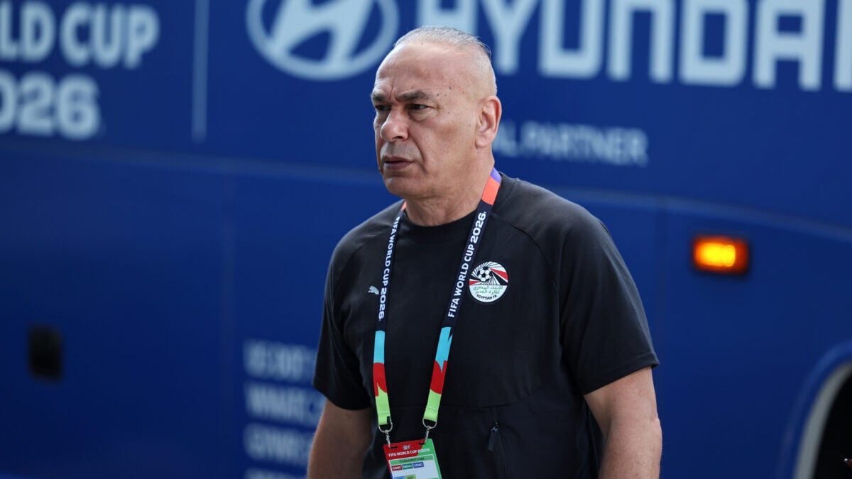 Στο νοσοκομείο ο προπονητής της Εθνικής Αιγύπτου Χοσάμ Χασάν μετά από καυγά με τις δύο συζύγους του 1 Στο νοσοκομείο ο προπονητής της Εθνικής Αιγύπτου Χοσάμ Χασάν μετά από καυγά με τις δύο συζύγους του