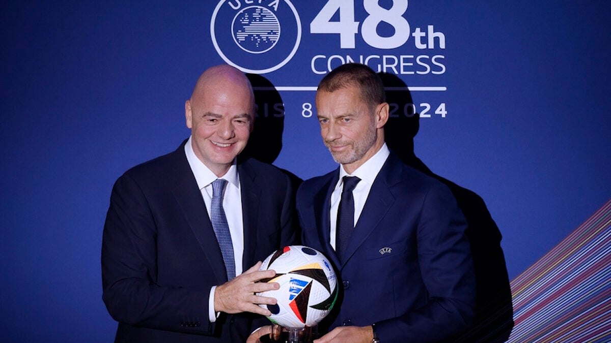 UEFA σκέφτεται τη δημιουργία δικού της Μουντιάλ ως απάντηση στη FIFA 1 UEFA σκέφτεται τη δημιουργία δικού της Μουντιάλ ως απάντηση στη FIFA