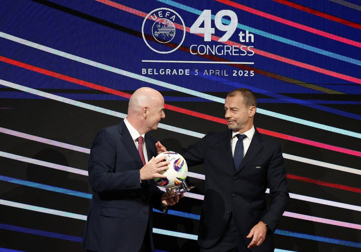 UEFA δεν αλλάζει στάση και πιέζει για την απομάκρυνση του Τζιάνι Ινφαντίνο από τη FIFA