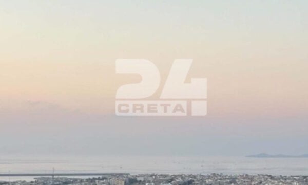 Το sea smoke έφτασε και στο Ηράκλειο: Τι είναι το φαινόμενο που δημιουργεί απόκοσμες εικόνες