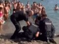 Καταδίωξη στην Ισπανία: Αστυνομικοί βούτηξαν στη θάλασσα με τα ρούχα για να συλλάβουν κλέφτη – BINTEO