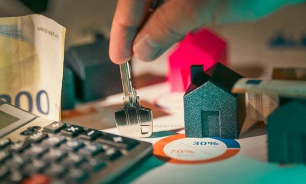 Χρέη στο Δημόσιο: Ρυθμίσεις οφειλών σε 24, 48 και 72 μηνιαίες δόσεις