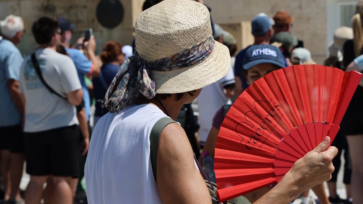 Καιρός: Ενισχύονται τα μελτέμια στο Αιγαίο, στους 39 βαθμούς η θερμοκρασία – Κυριαρχεί το τρίπτυχο Hot, Dry, Windy 1 Καιρός: Ενισχύονται τα μελτέμια στο Αιγαίο, στους 39 βαθμούς η θερμοκρασία – Κυριαρχεί το τρίπτυχο Hot, Dry, Windy