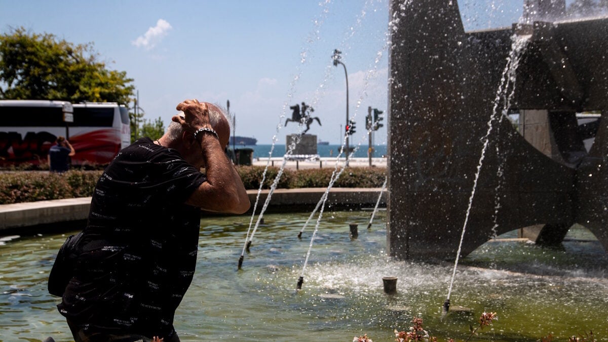 Καιρός: Καύσωνας διαρκείας μέχρι την Τετάρτη, θερμό μελτέμι και κίνδυνος πυρκαγιάς – Ποιες περιοχές θα χτυπήσουν «κόκκινο» 3 Καιρός: Καύσωνας διαρκείας μέχρι την Τετάρτη, θερμό μελτέμι και κίνδυνος πυρκαγιάς – Ποιες περιοχές θα χτυπήσουν «κόκκινο»