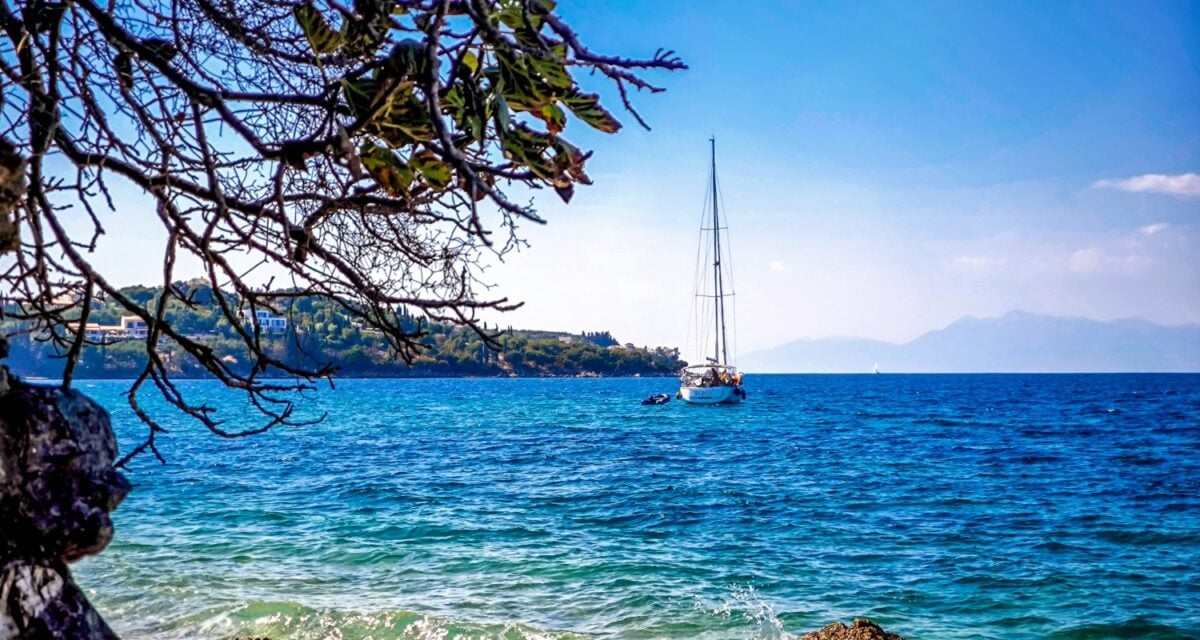 Καιρός αύριο: Επιμένει η ζέστη με θερμοκρασία στους 39 βαθμούς – Τοπικές νεφώσεις 1 Καιρός αύριο: Επιμένει η ζέστη με θερμοκρασία στους 39 βαθμούς – Τοπικές νεφώσεις