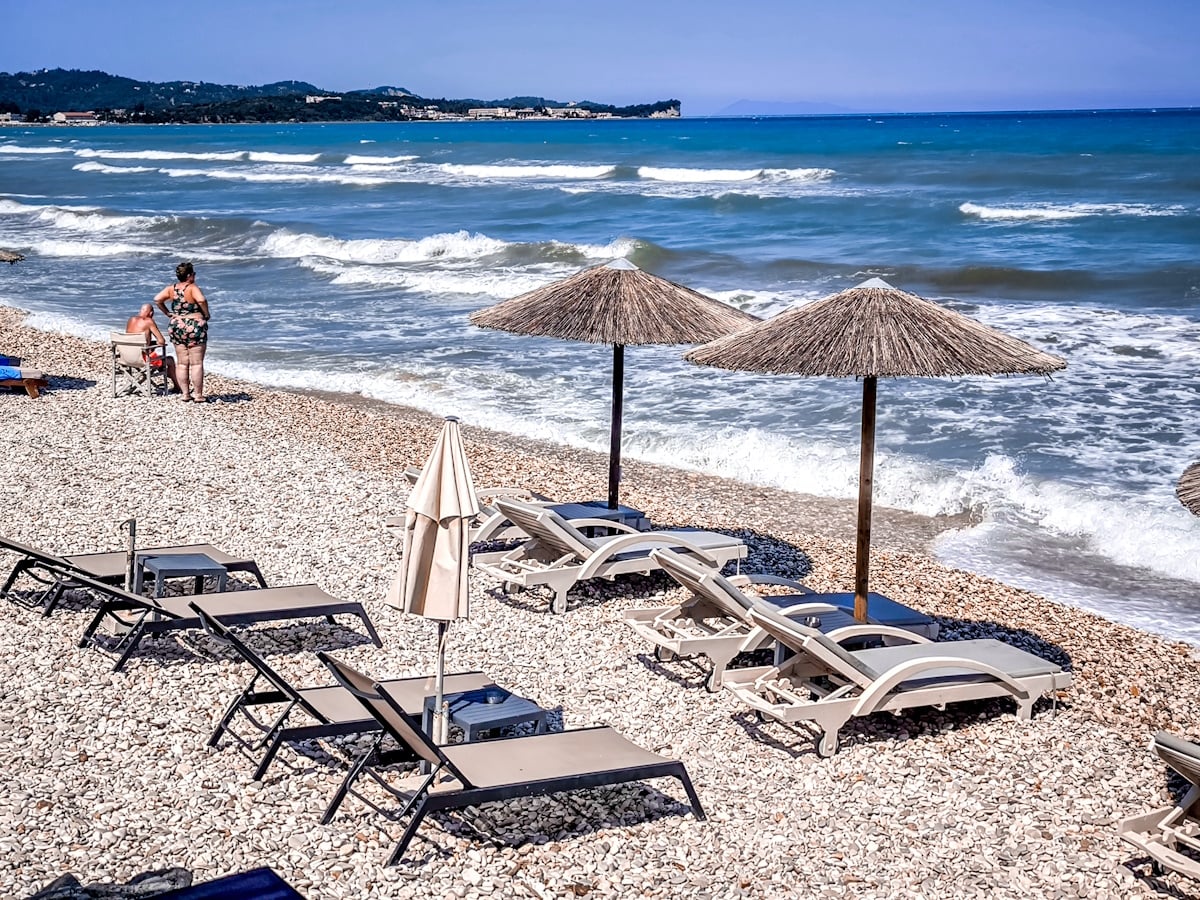 Καιρός σήμερα: Άνεμοι 6 μποφόρ στην Αττική, έως 38 βαθμούς στη χώρα – Πού θα βρέξει
