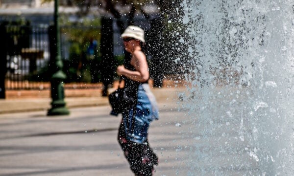 Καιρός: Ζέστη 39 βαθμών στην Αττική – Έρχονται 40άρια και 8 μποφόρ το Σαββατοκύριακο