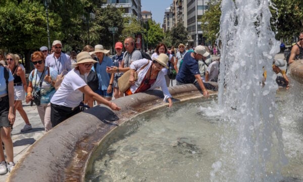 Καιρός αύριο: Εκρηκτικό «κοκτέιλ» με 40αρια και μελτέμια