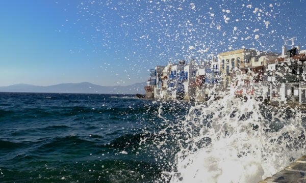 Καιρός: Ισχυροί άνεμοι στη χώρα – Σε red code για πυρκαγιές 7 περιοχές